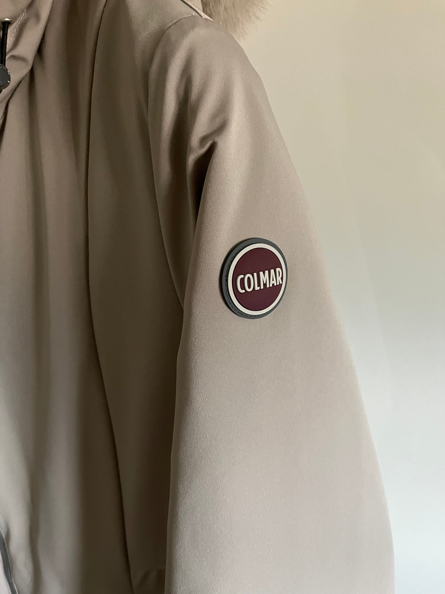 Giubbino Colmar donna – dettaglio zip e finiture