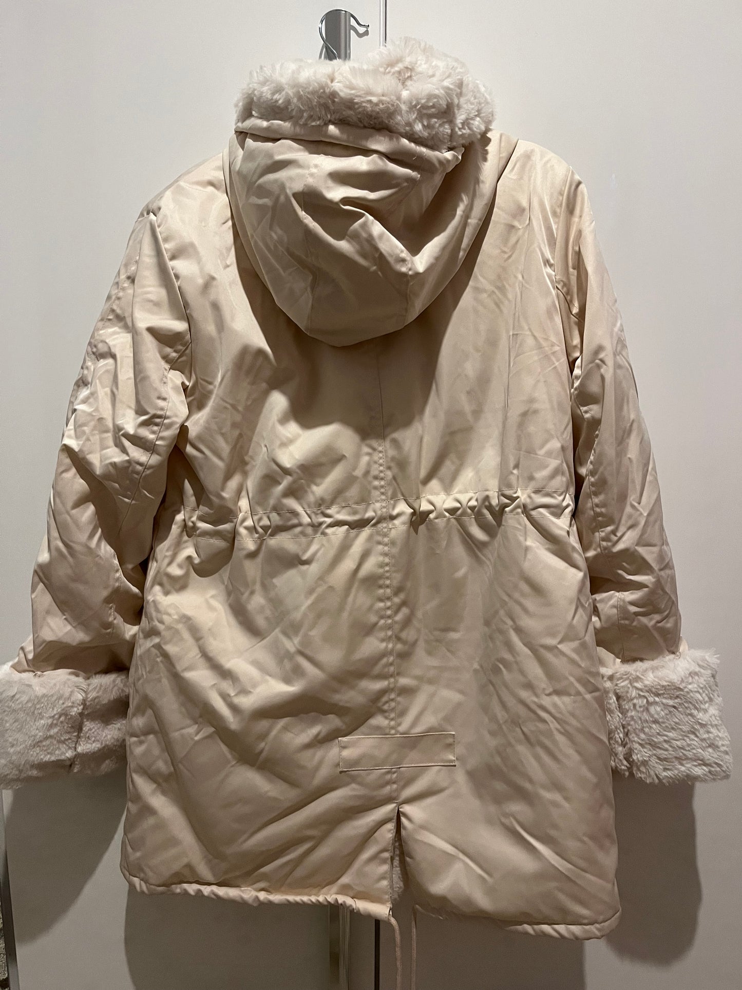 Butter parka with fur