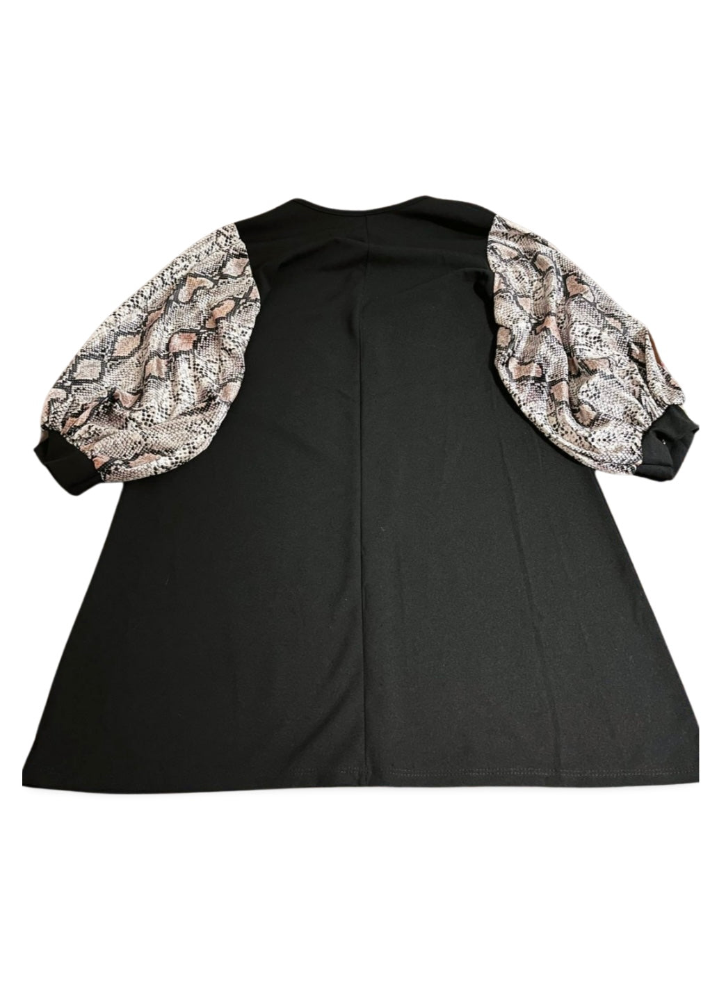 Tunica nera elegante con maniche lunghe stampa pitonata animalier