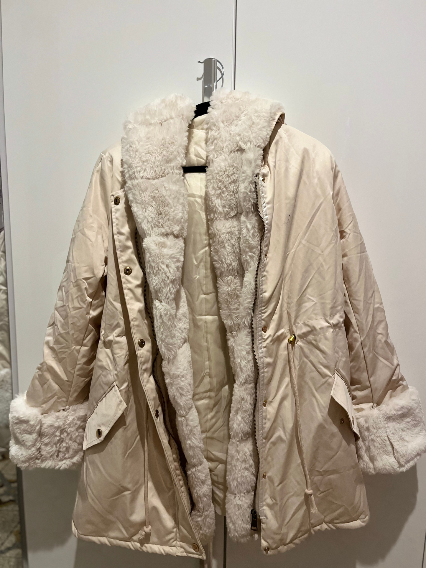 Butter parka with fur