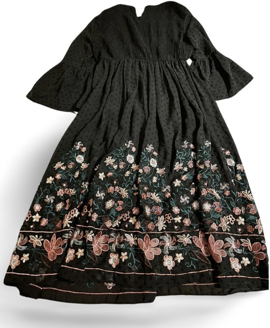 Abito lungo floreale nero con ricami e maniche trasparenti, stile elegante Zara