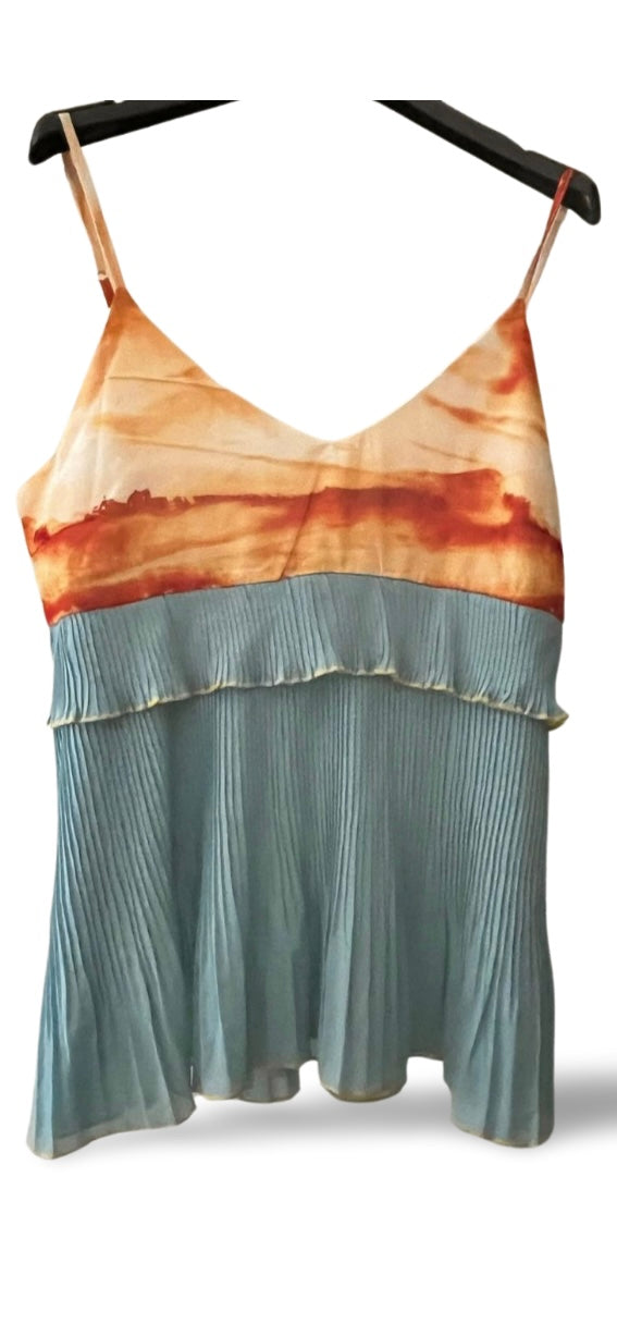 Top donna celeste fantasia con corpetto arancio e veletta azzurra, elegante e leggero per la stagione estiva