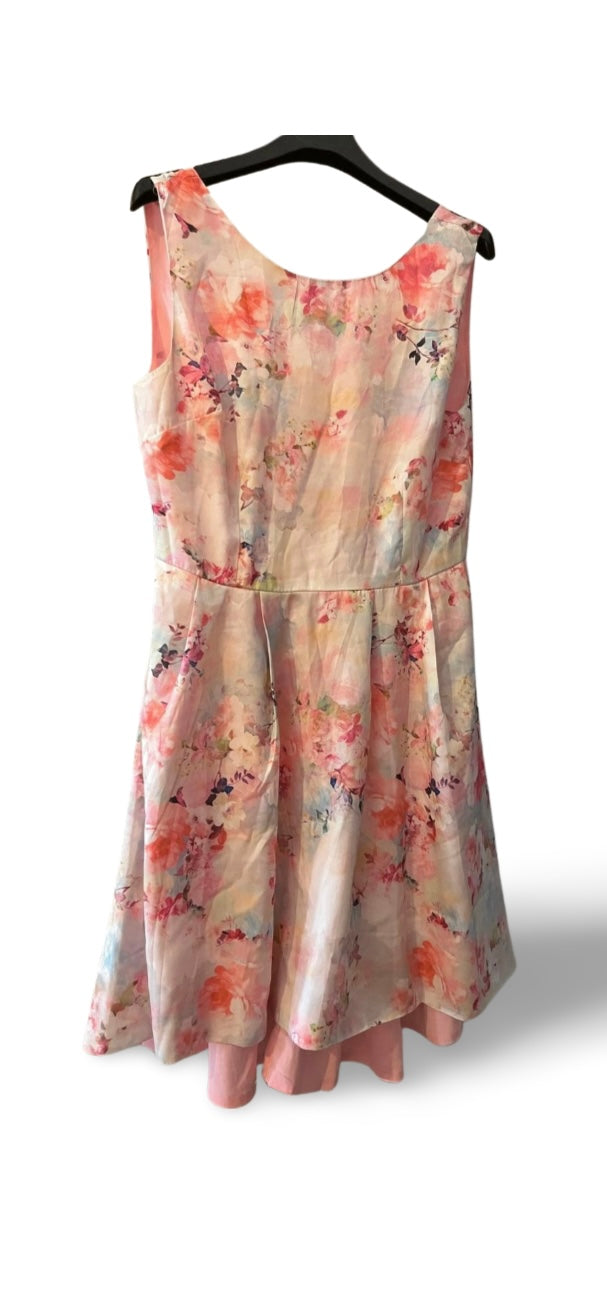 Abito floreale estivo casual in tessuto leggero, fantasia multicolore, vista frontale