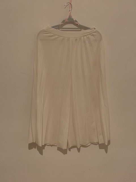 Pleated trousers