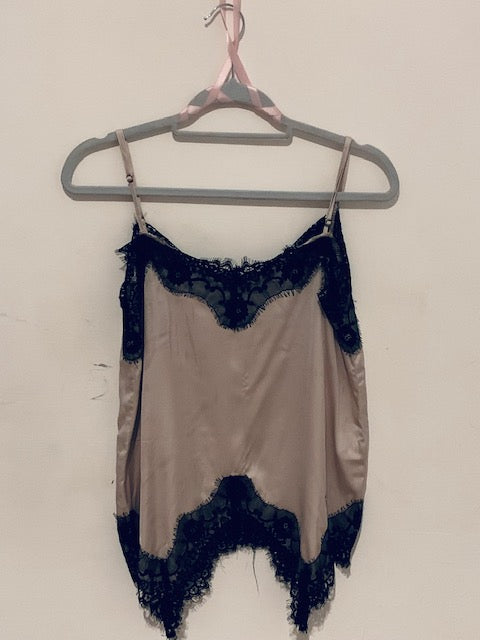MOTIVI satin top
