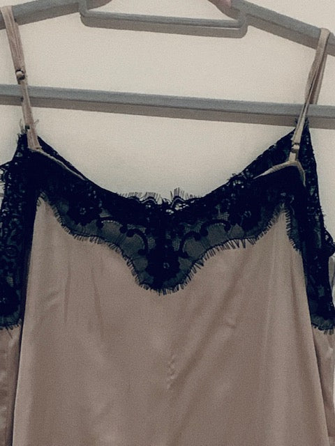 MOTIVI satin top