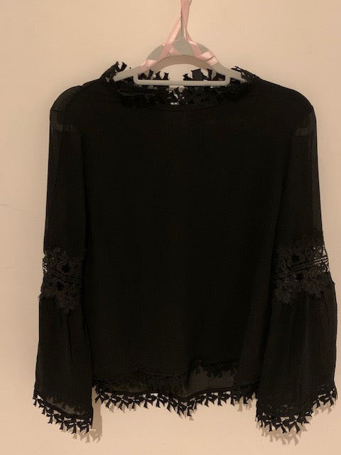 Lace Shirt and Puff Sleeves