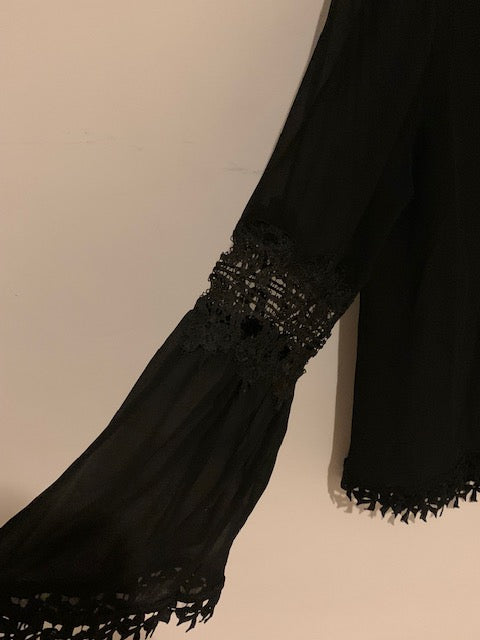 Lace Shirt and Puff Sleeves