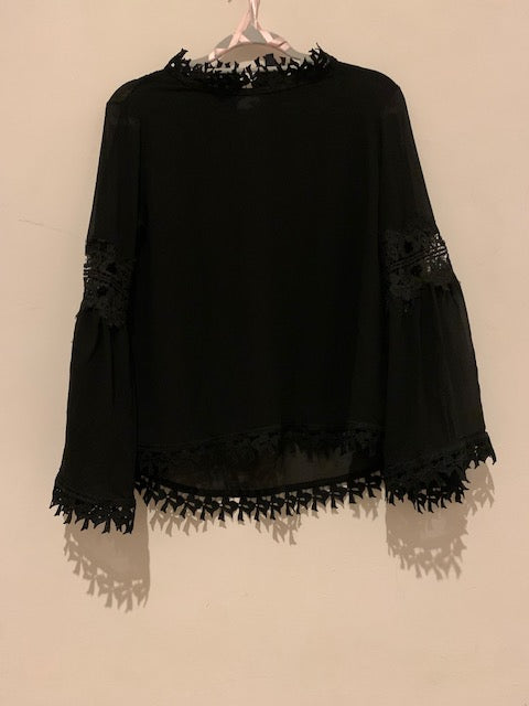 Lace Shirt and Puff Sleeves