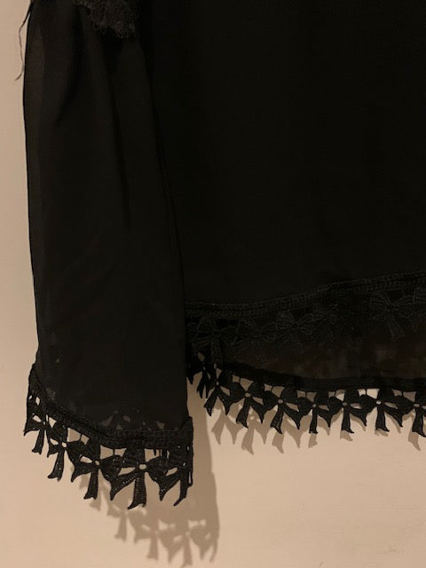 Lace Shirt and Puff Sleeves