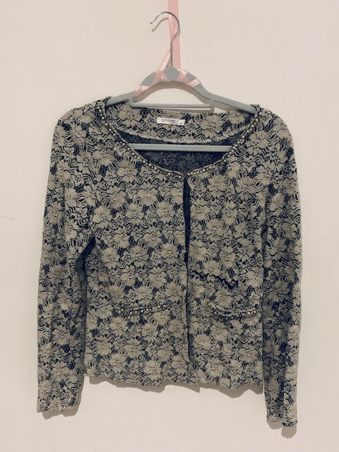 Romantic jacket with rhinestones