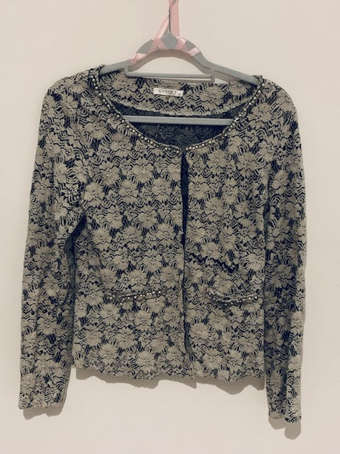Romantic jacket with rhinestones