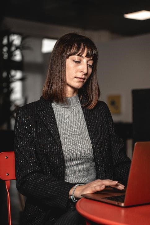 Lässiges Bürooutfit